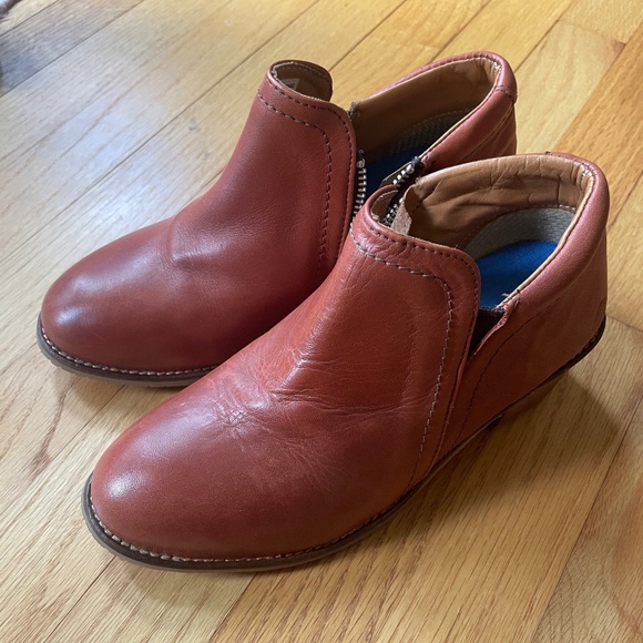 Xena Workwear - Gravity Safety Shoe - Picture 1 of 4